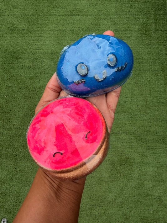 1X Pre-order Dumpling bath bomb - select shape and leave a note any colour you would like